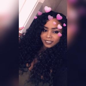 Meet your Posher, Lotoya